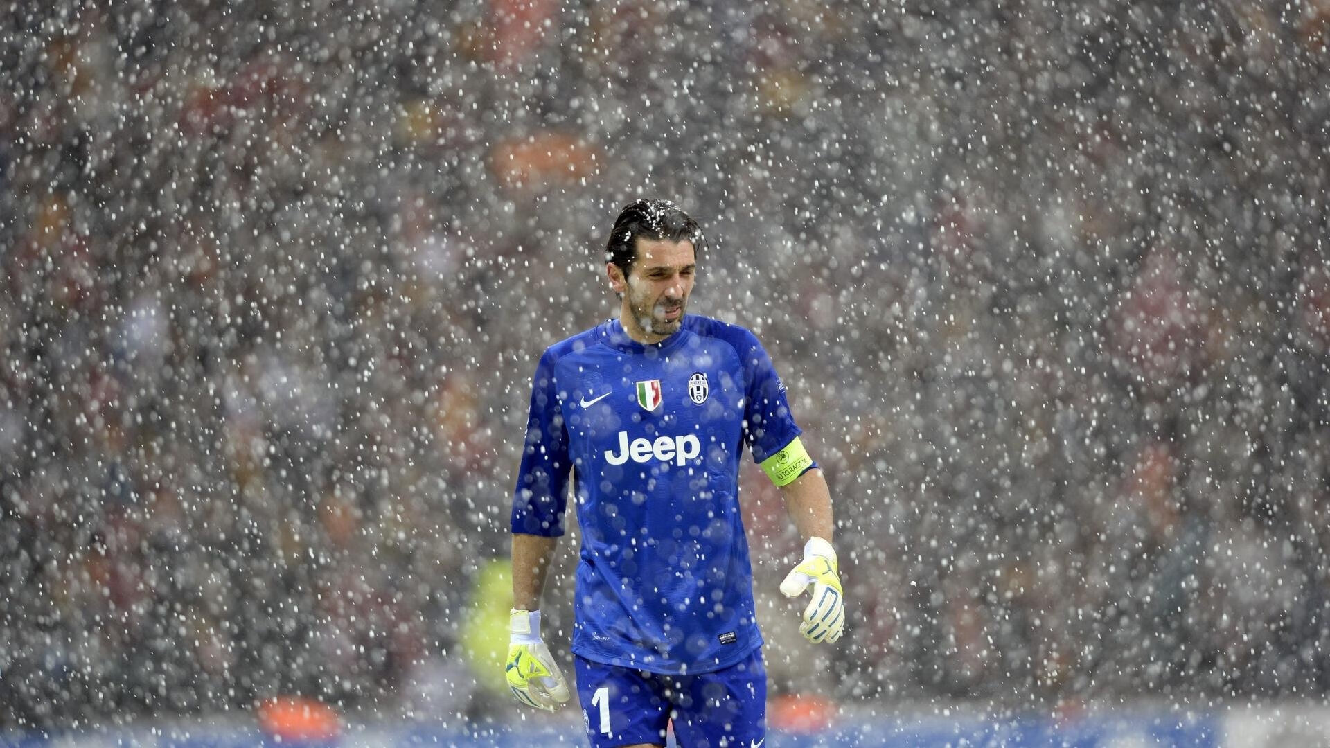 佛罗伦萨不畏强敌,皇家马德里队步履蹒跚,佛罗伦萨足球队球星